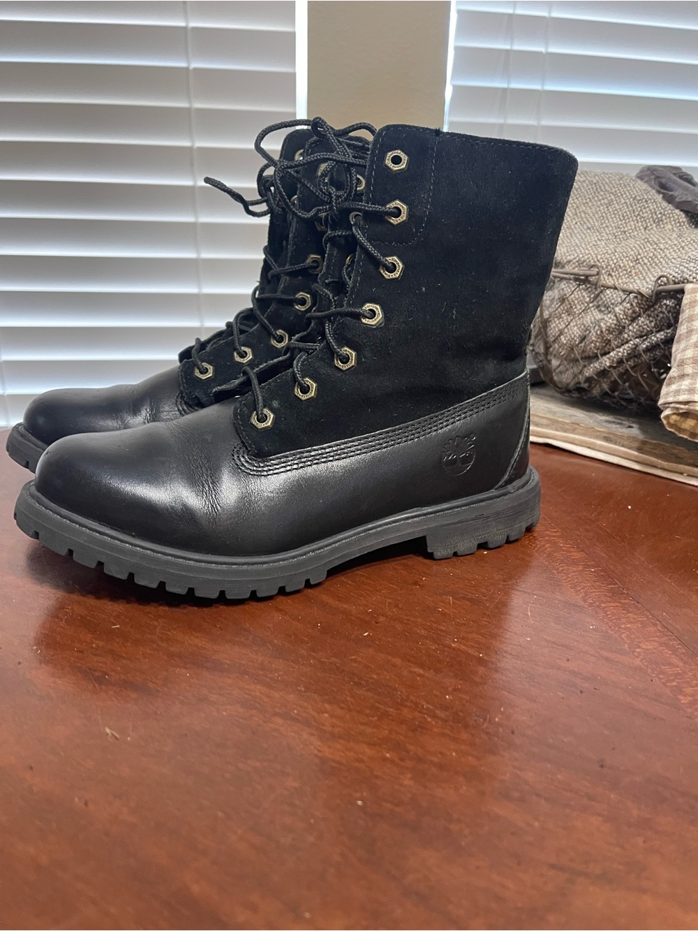 Timberland Earthkeepers Black Leather Suede fold down combat boots